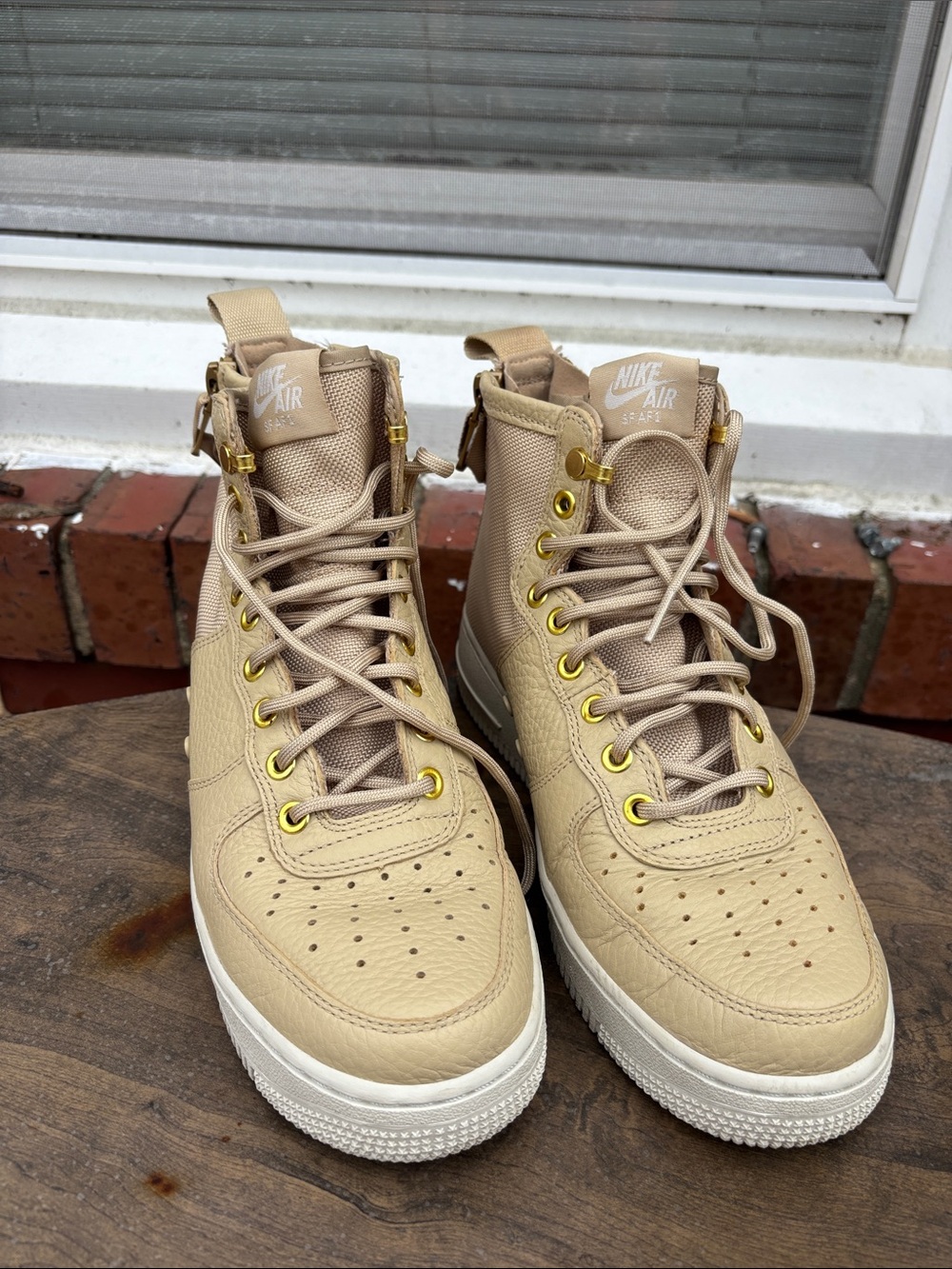 Nike Women’s Special Field Air Force 1 Sneakers with rear zippers